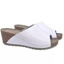 543 -as női Doss bőr papucs - feher